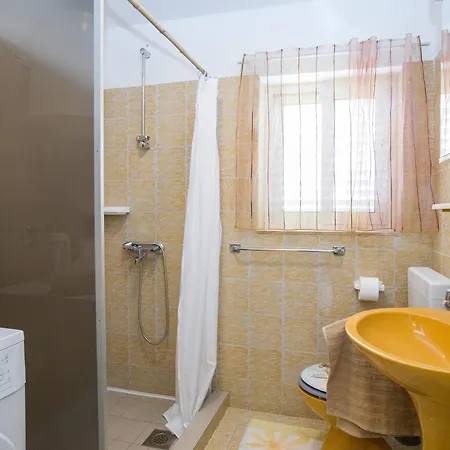 Seaside - With Private And Sea View شقة